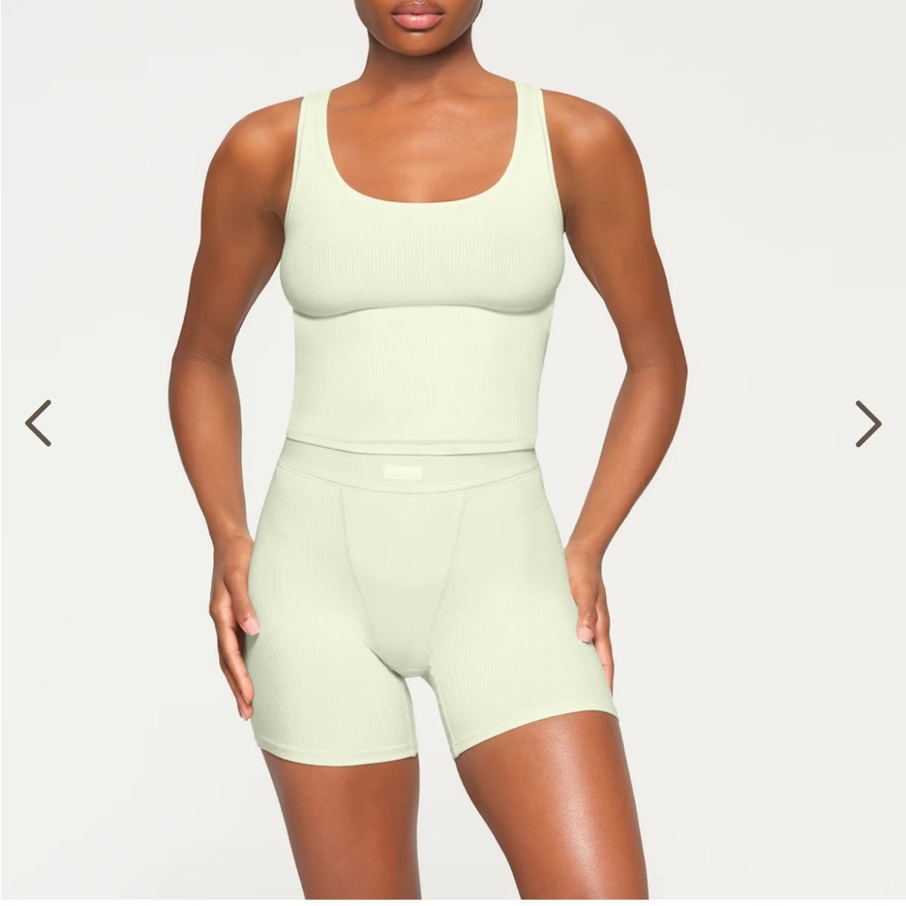 SKIMS FULL SET limited edition color - honeydew